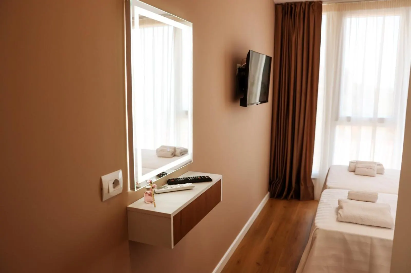 Kruja Townscape Rooms Hotel