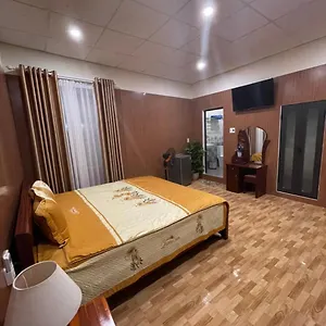 Bana & 2*, Hội An Vietnam