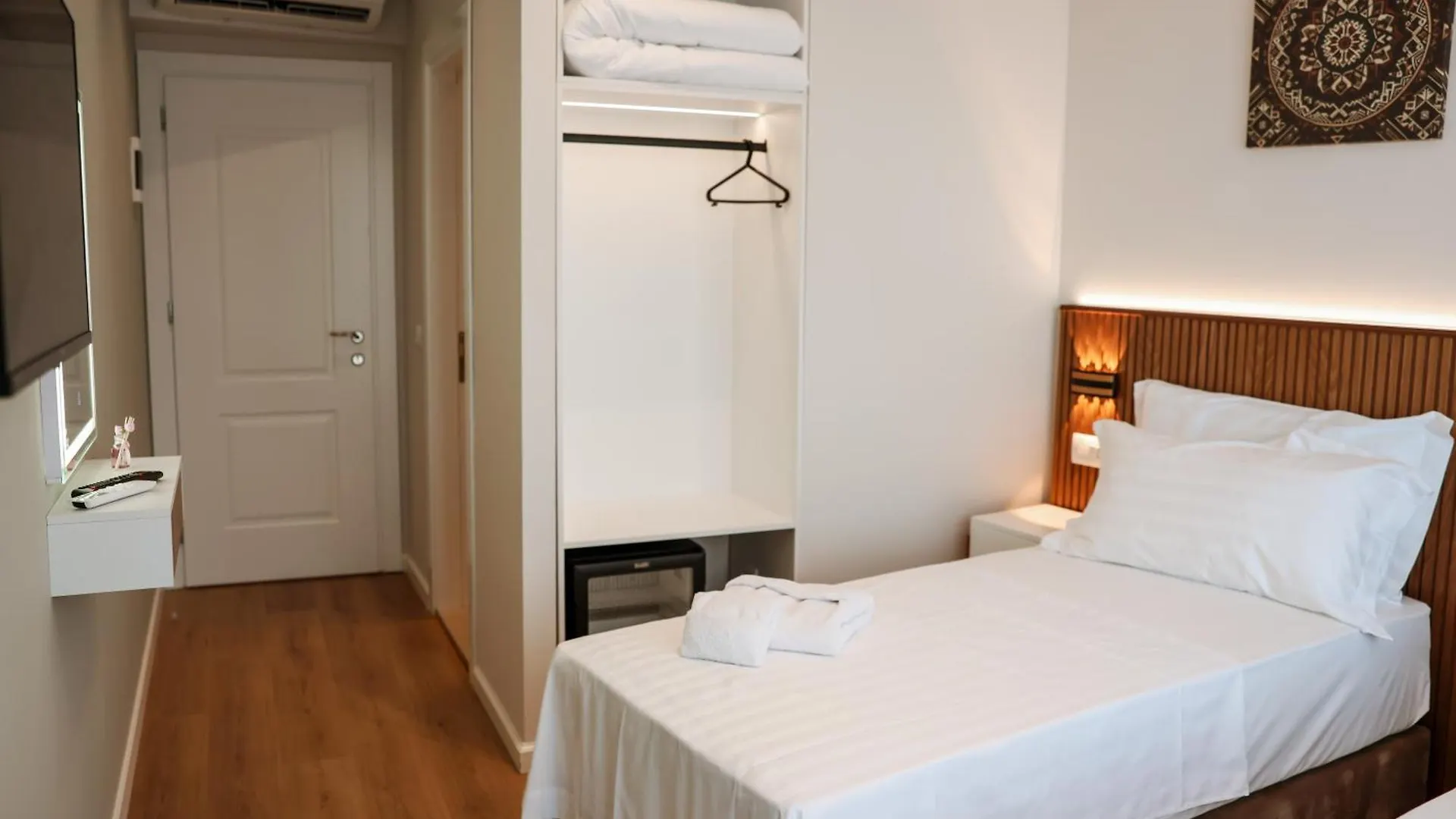 Hotel Kruja Townscape Rooms
